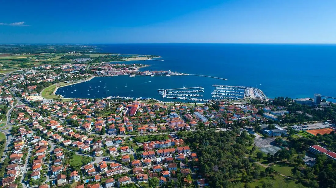 אומאג Lux Seaview Suite דירה
